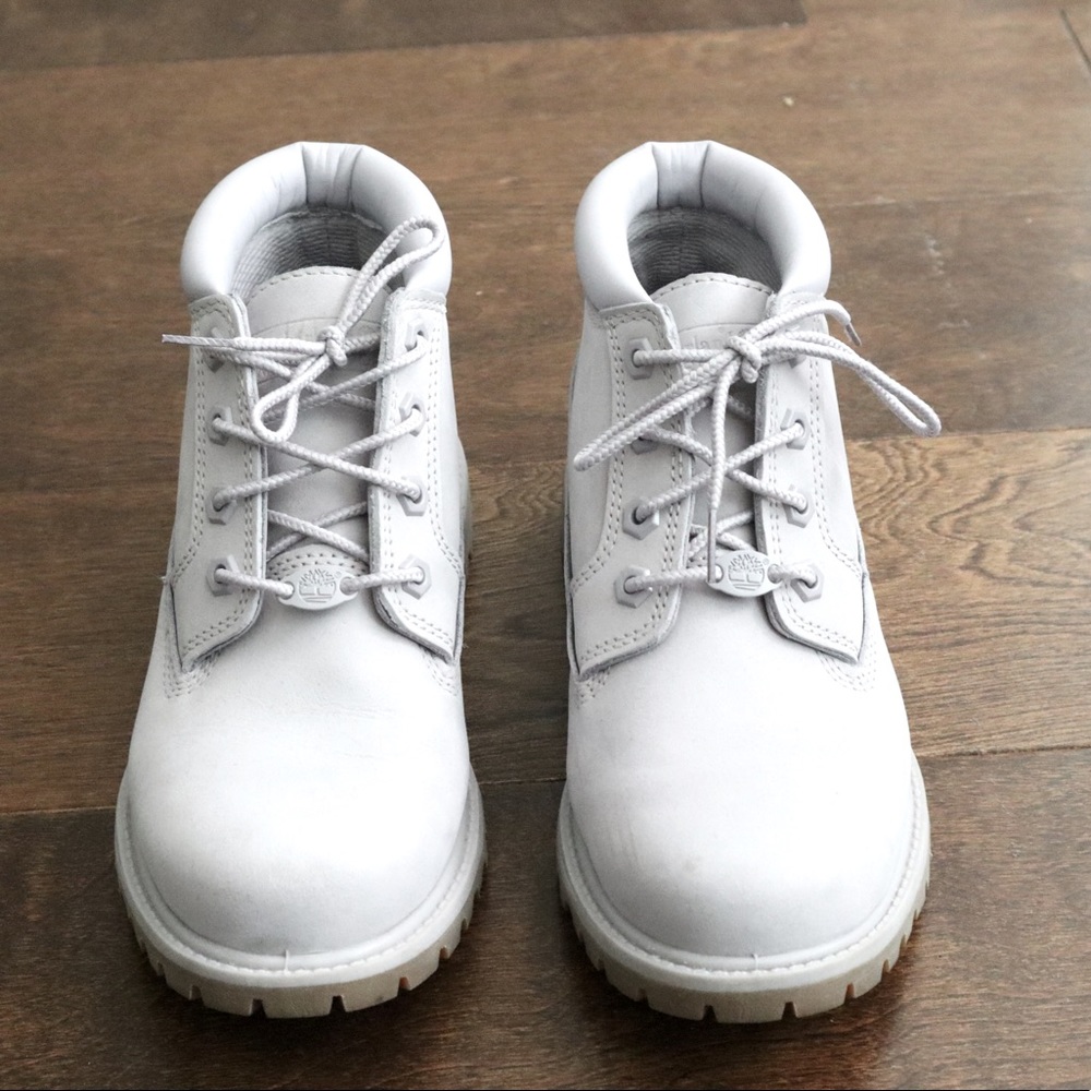 Pastel purple/lilac timberland chukka boots
